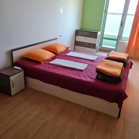 Елка Apartment Burgas Luaran gambar