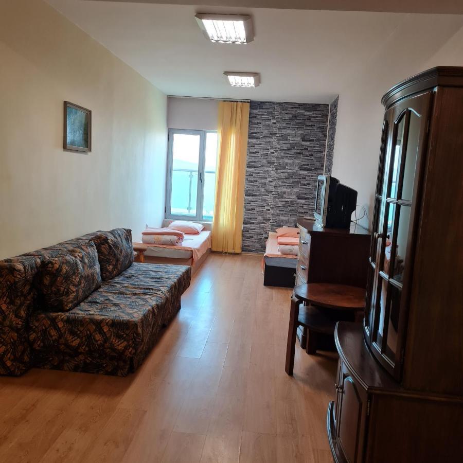 Елка Apartment Burgas Luaran gambar